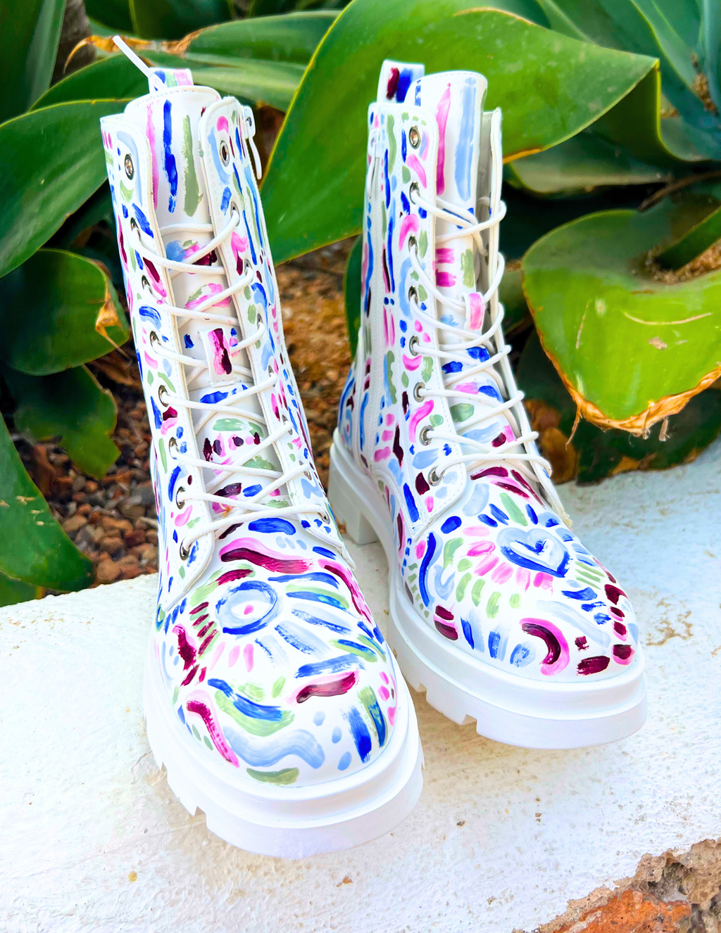 Painted White Combat Aura Boots