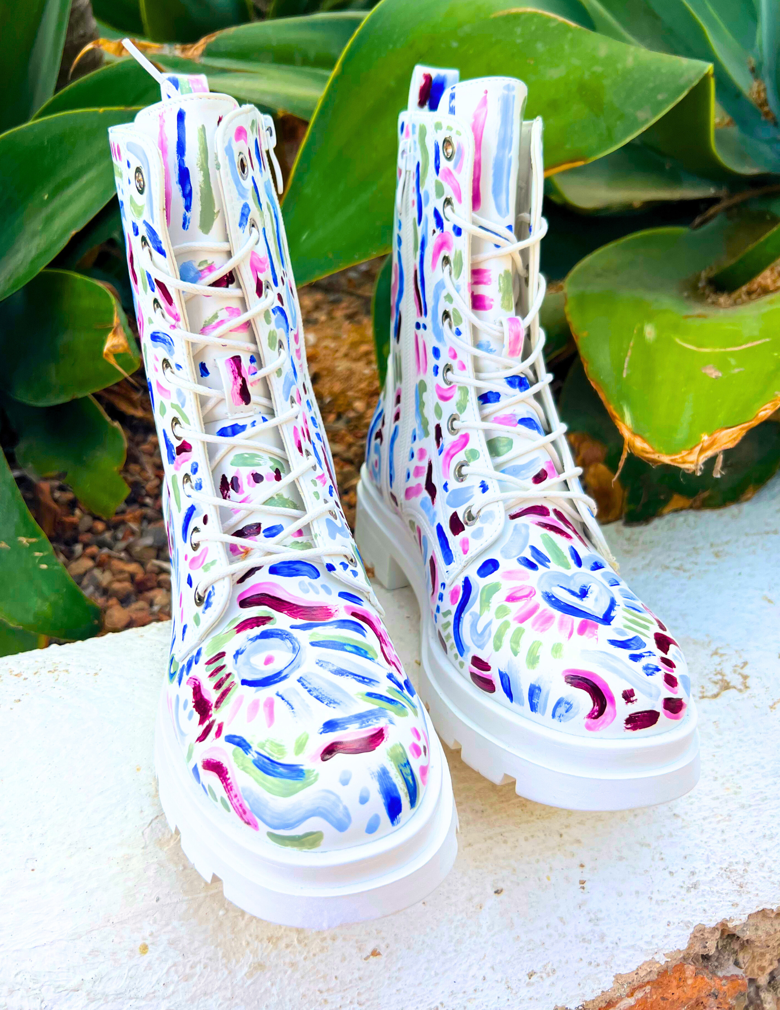 Painted White Combat Aura Boots