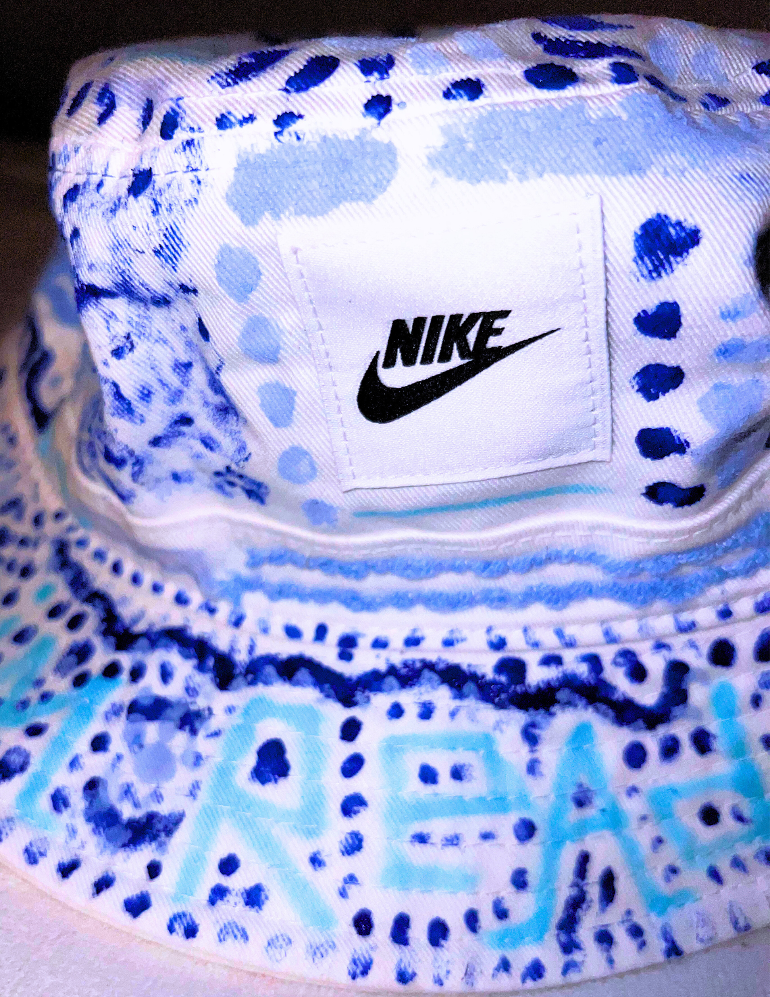 White Nike Aura Bucket Hat
