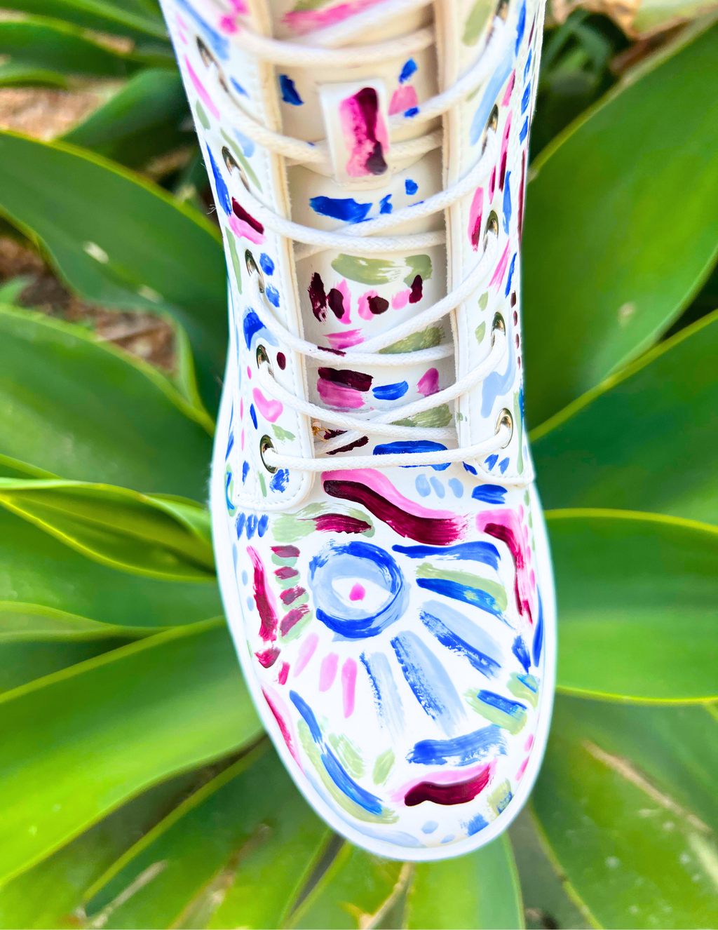 Painted White Combat Aura Boots