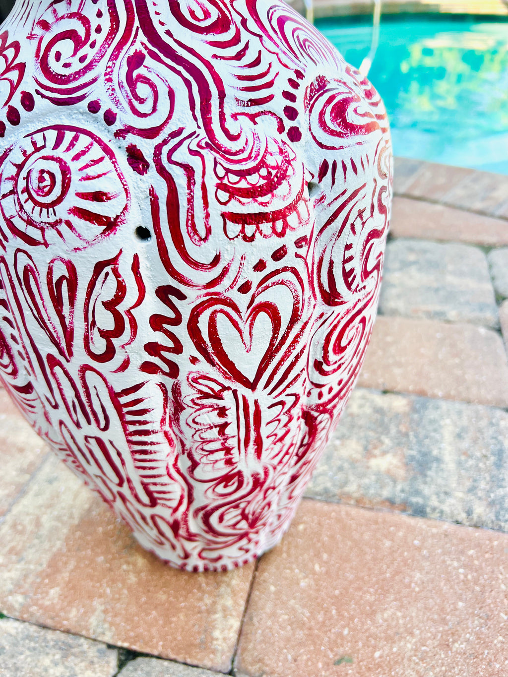 Florida Aura Painted Pot - White and Red