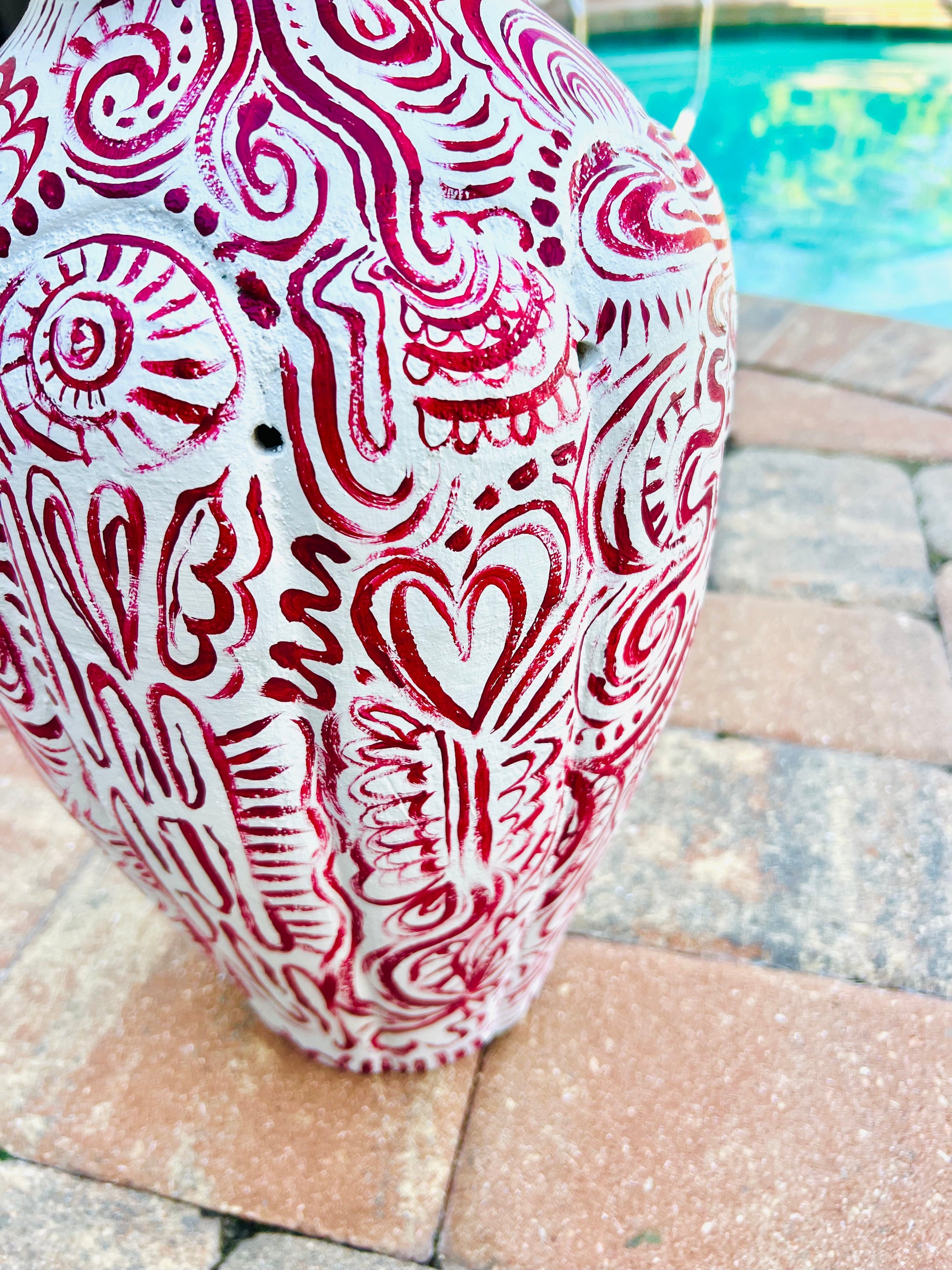 Florida Aura Painted Pot - White and Red