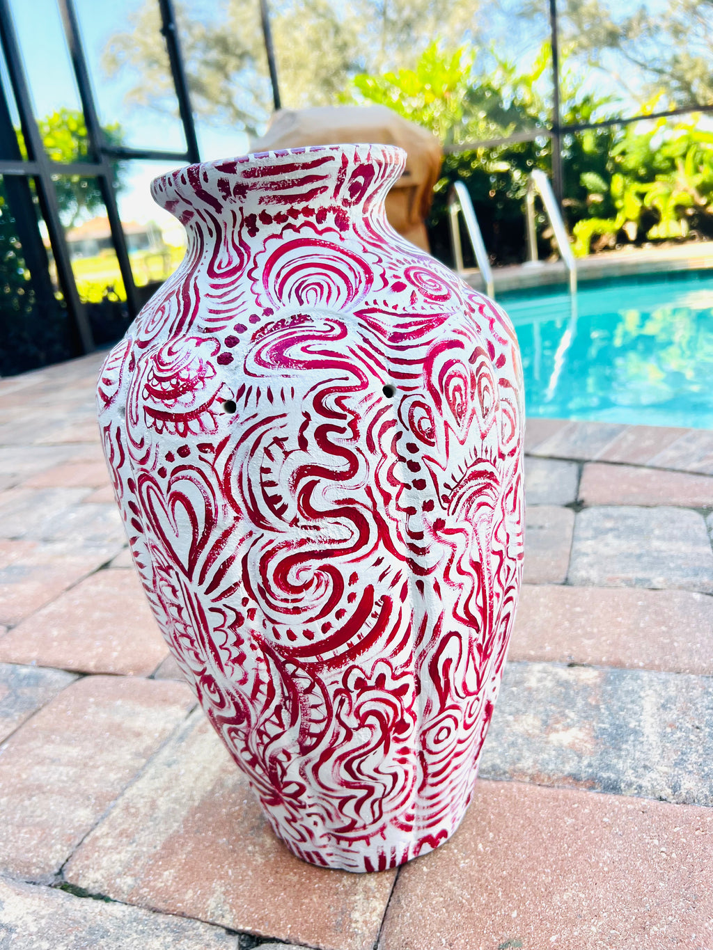 Florida Aura Painted Pot - White and Red