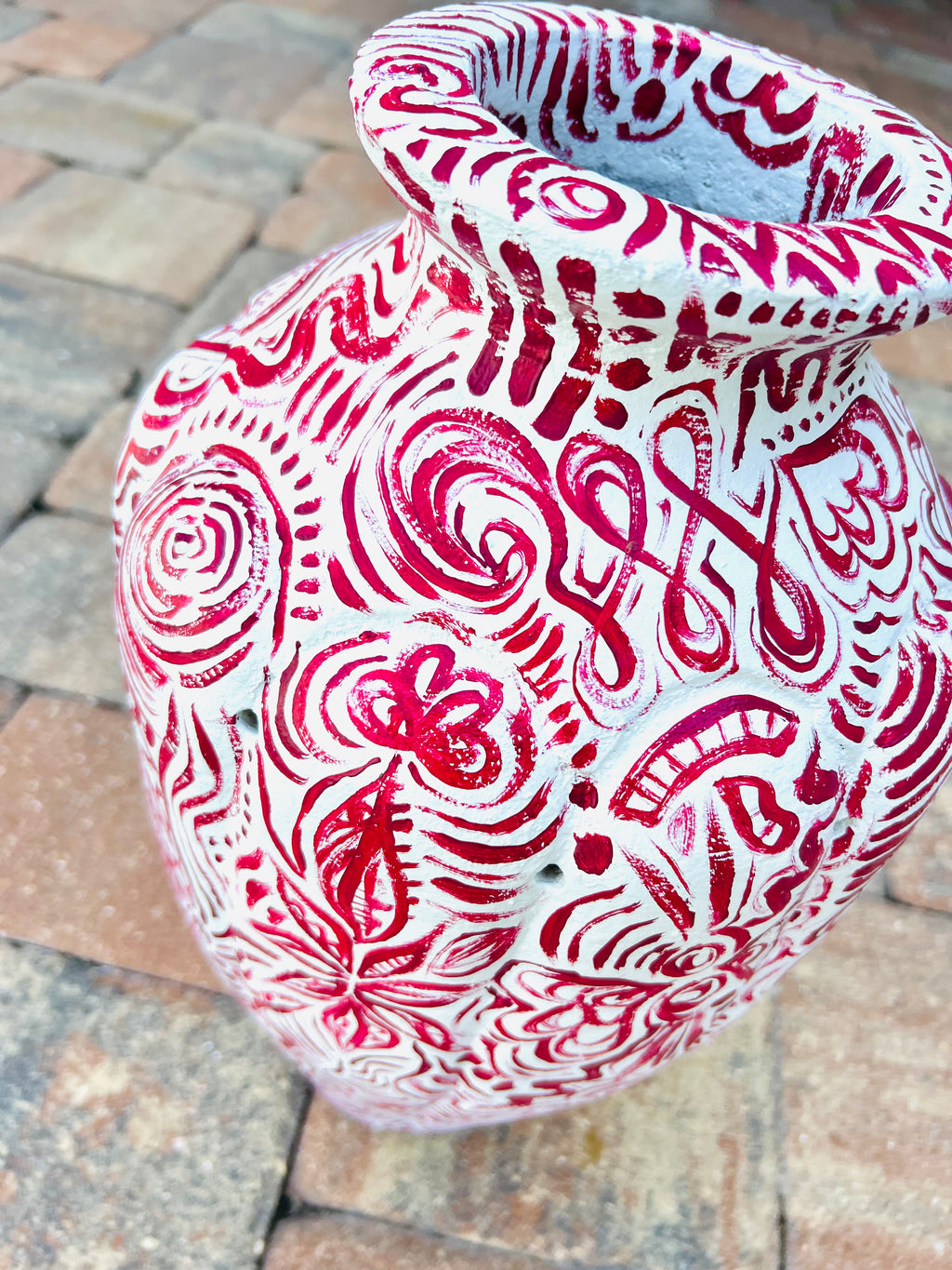 Florida Aura Painted Pot - White and Red