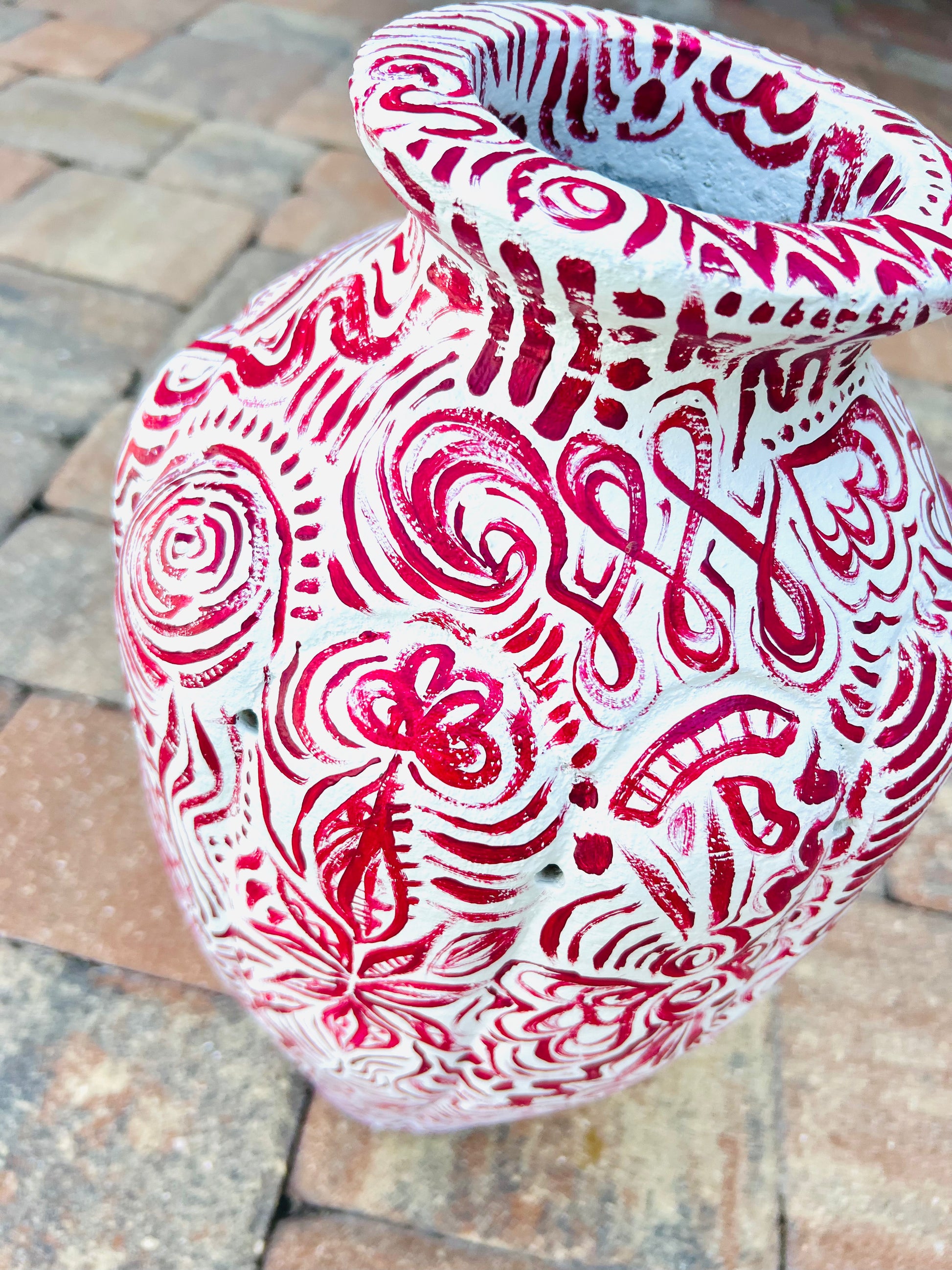 Florida Aura Painted Pot - White and Red