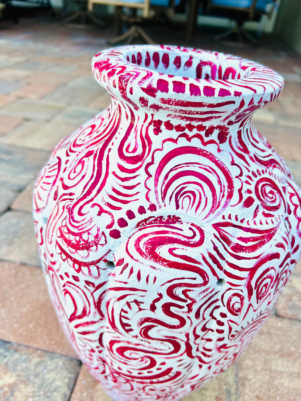 Florida Aura Painted Pot - White and Red